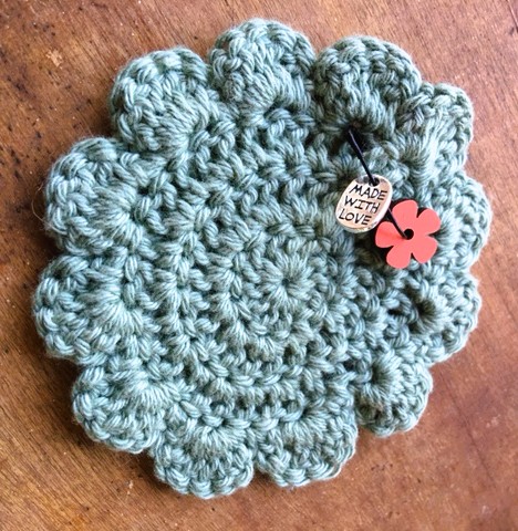 Versatile handmade crochet roundie — by NatuRen’s — Home & Living — handmade in South Africa