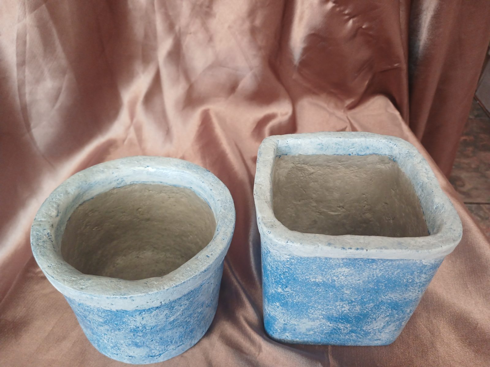 Flower pots set of two in different colors — by Chiniahnick — Home & Living — handmade in South Africa