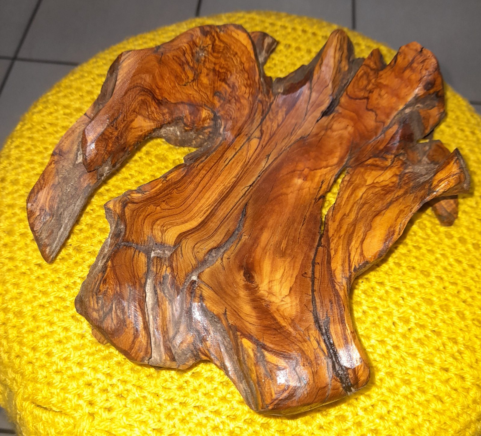 Wood stump bowl — by Kobus Botma — Wood Carving — handmade in South Africa